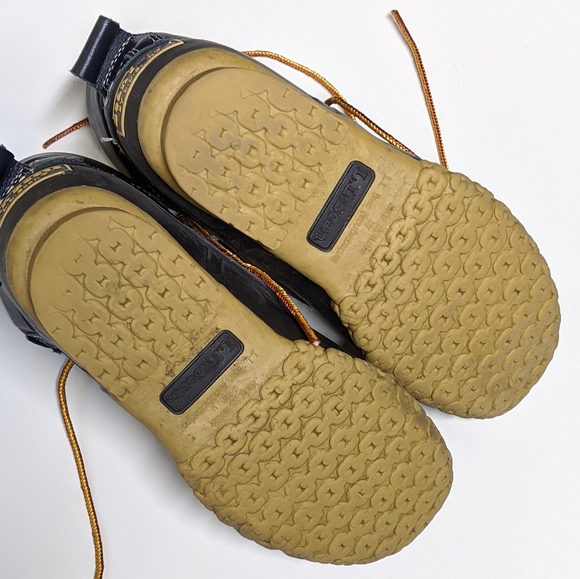 L.L. Bean 6" Bean Boots, Navy | Size 6 / 7 - Picture 6 of 7